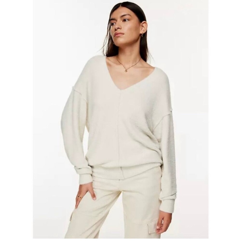 Aritzia Wilfred Merian Hush Knit V-Neck Sweater In Cream S Classic Neutral